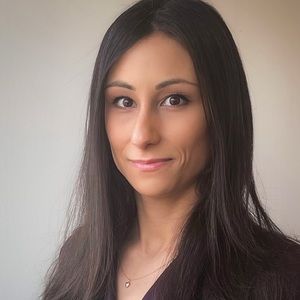 Meet your Posher, Caroline